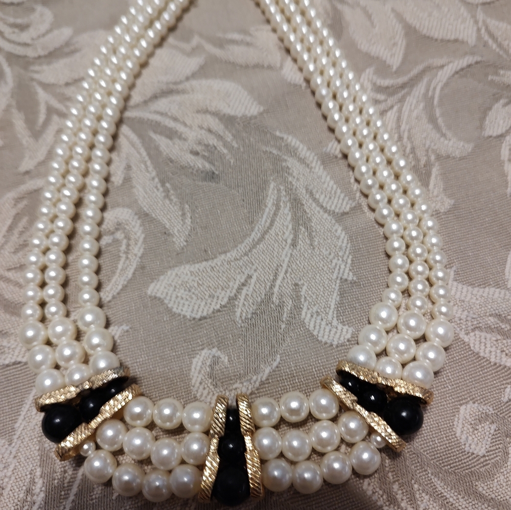 🎀 Sophisticated Art Deco Black Beaded & Ivory Pearl Statement Necklace - Picture 7 of 14